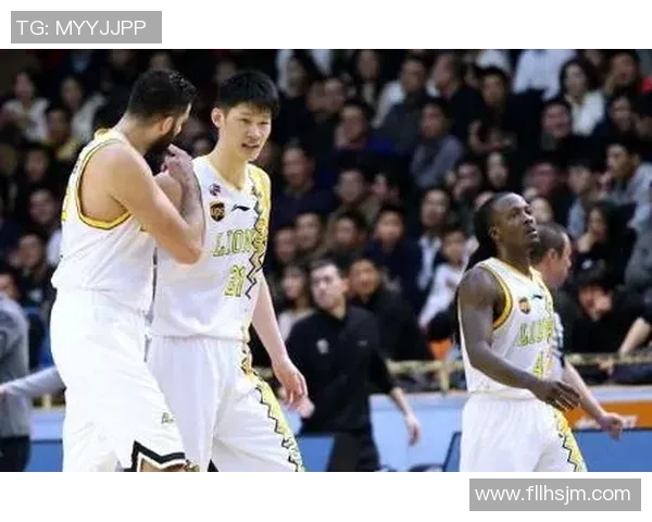 成都足球队以95分领跑大师赛积分榜展现强劲实力