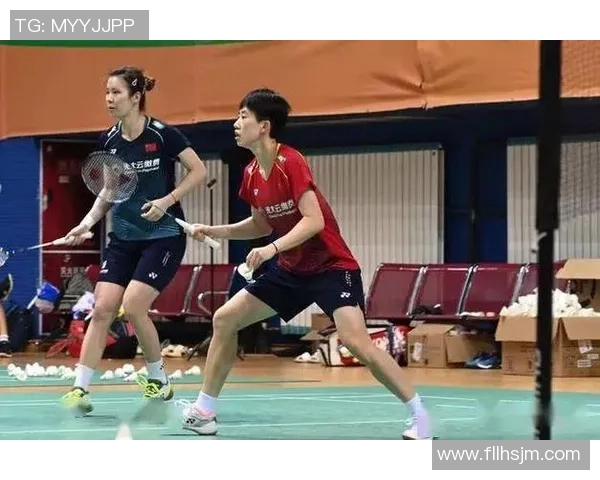 武汉羽毛球队与重庆羽毛球队赛后复盘分析个人能力对比与表现总结