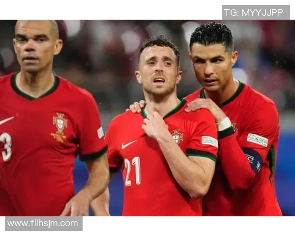 退役足球明星心碎瞬间揭示他们的无奈与怀念 退役足球明星心碎瞬间揭示他们的无奈与怀念