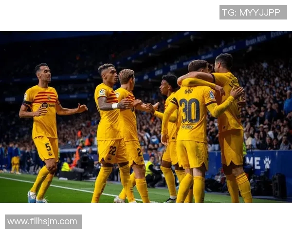 足球明星们齐聚庆祝12月1日生日的传奇时刻与精彩瞬间回顾 足球明星们齐聚庆祝12月1日生日的传奇时刻与精彩瞬间回顾